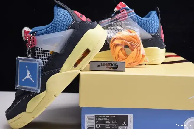 Rep TB 4 UNION JORDAN DC9533-001 RETRO AIR OFF NOIR 0605